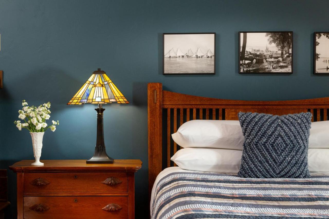 The Buckingham Inn Madison Bagian luar foto