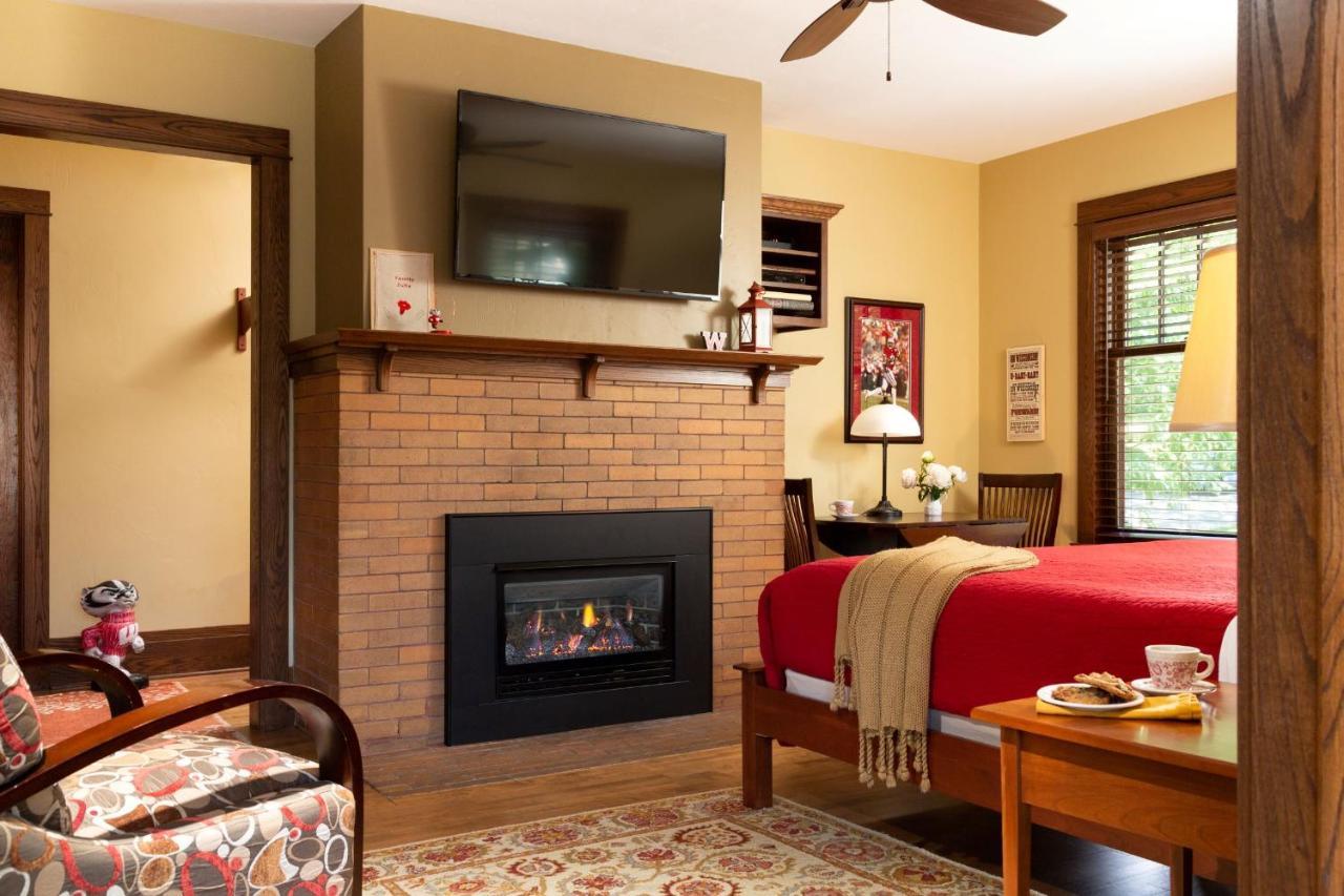 The Buckingham Inn Madison Bagian luar foto